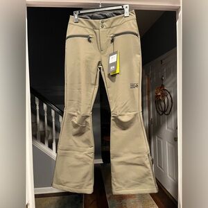 NWT! Mountain Hardwear Women’s Firefall Stretch Pants!